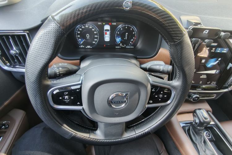 Used Volvo S90 2020 T5 Zhiyi Luxury Edition
