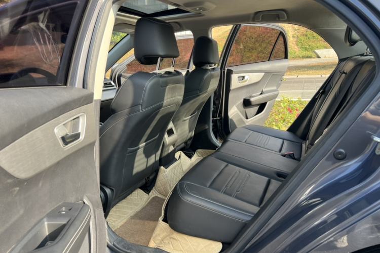 Used BYD Qin New Energy 2019 High-Range Luxury Model
