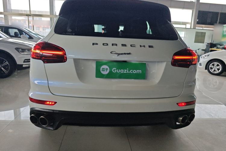 Used Porsche Cayenne 2016 Cayenne Platinum Edition 3.0T Rear