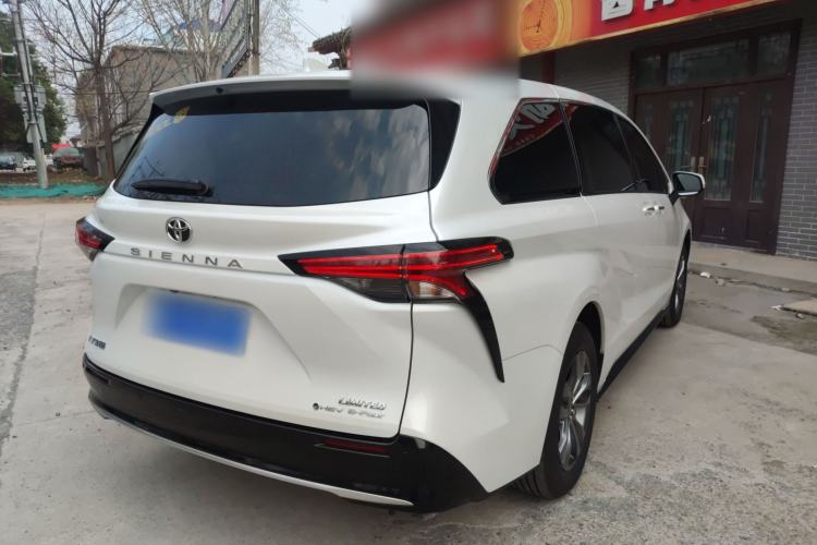 Used Toyota SIENNA 2026 Model 2.5L Dual-Engine Four-Wheel-Drive Premium Edition Rear Right 45 Deg