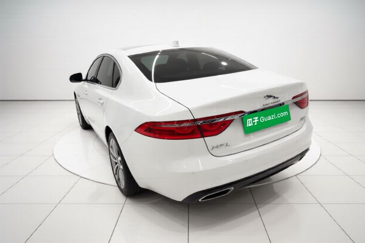 Used Jaguar XFL 2020 XFL 2.0T P250 Four-Wheel Drive Luxury Edition Exterior 2
