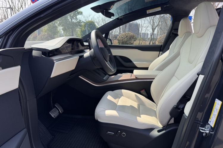Used Tesla Model X 2023 Dual-Motor All-Wheel-Drive Version
