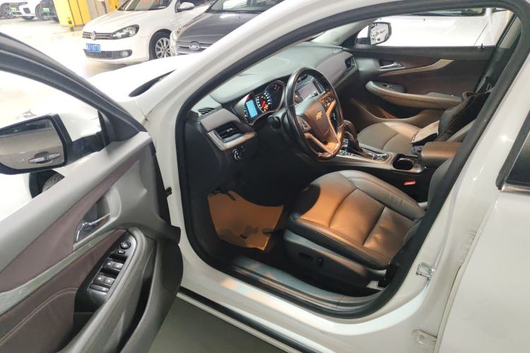 Used Chevrolet Malibu 2018 530T Automatic Luxury Edition Driver Seat