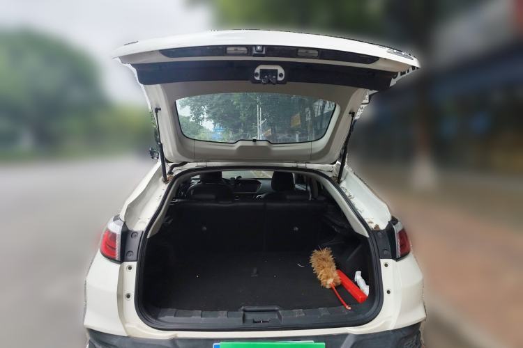 Used Venucia T90 2017 2.0L CVT Smart Edition Trunk