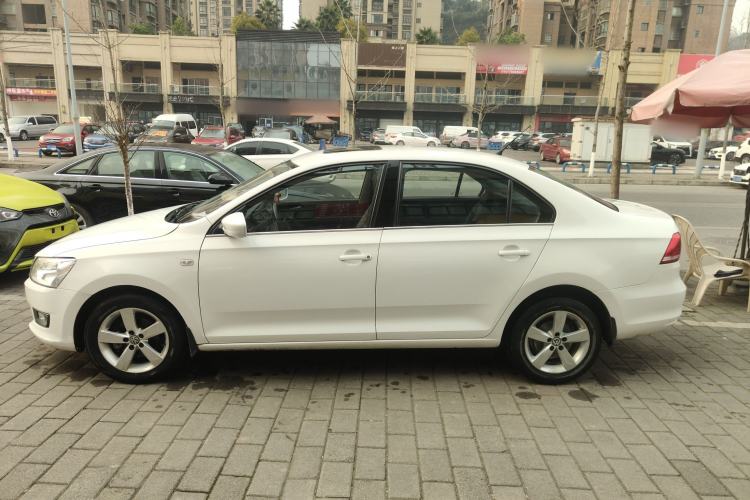 Used Volkswagen Santana 2013 1.6L Manual Comfort Edition