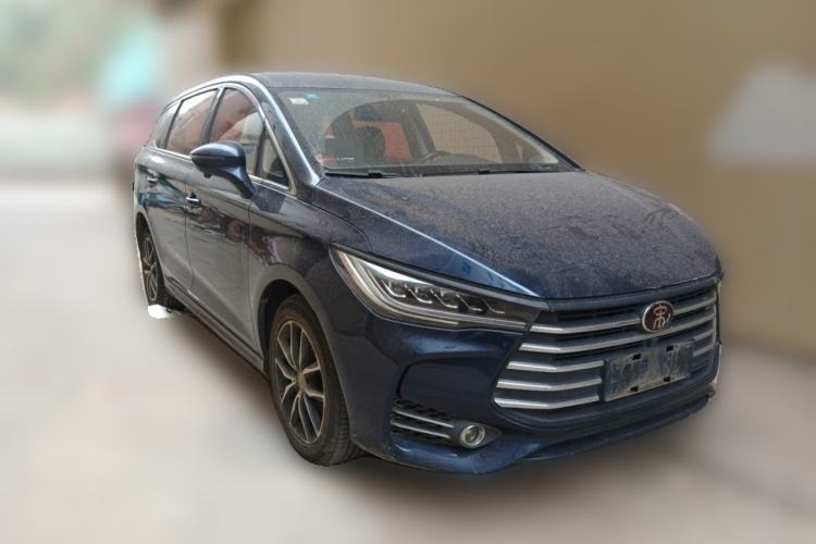 Used BYD Song MAX 2017 1.5T Automatic Smart Connect Luxury 7-Seater Front Right 45 Deg