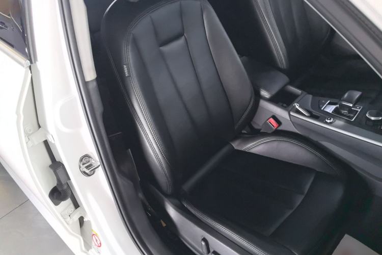 Used Audi A4L 2018 30th Anniversary Edition 40 TFSI Trendy Model Right Front Seat