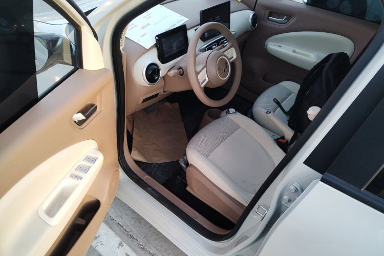 Used Wuling Hongguang MINIEV 2025 Four-Door Version Advanced Edition Driver Seat