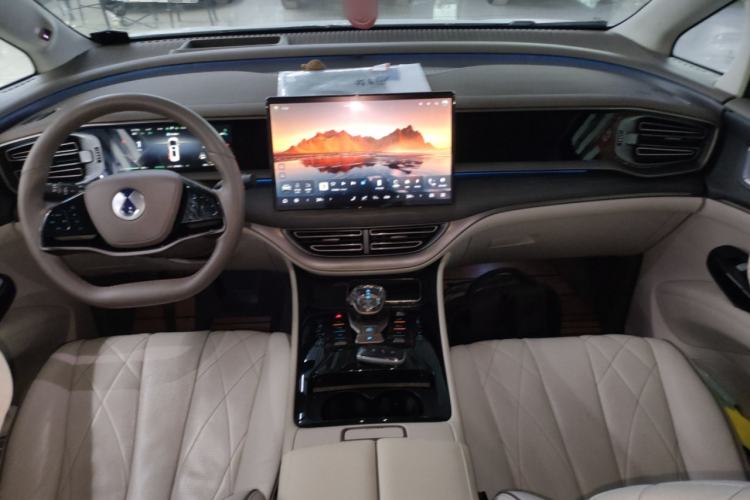 Used Denza D9 2022 DM-i 970 Four-Wheel Drive Prestige Model