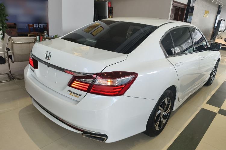 Used Honda Accord 2016 2.0L Comfort Edition Rear Right 45 Deg