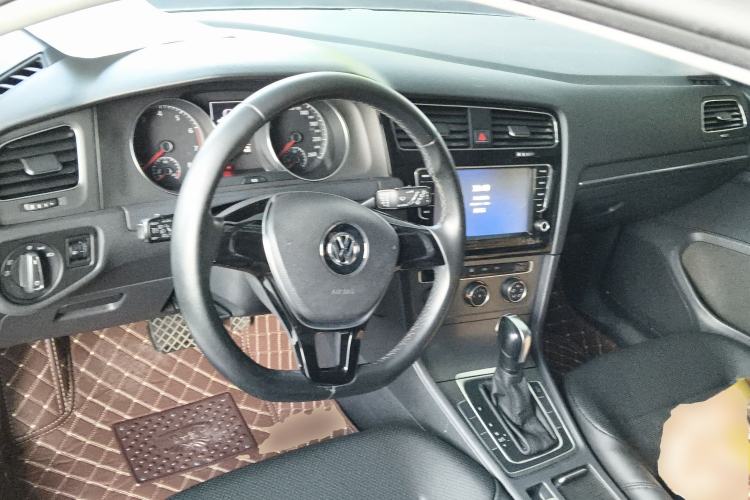 Used Volkswagen Golf 2015 1.4TSI Automatic Comfort Model
