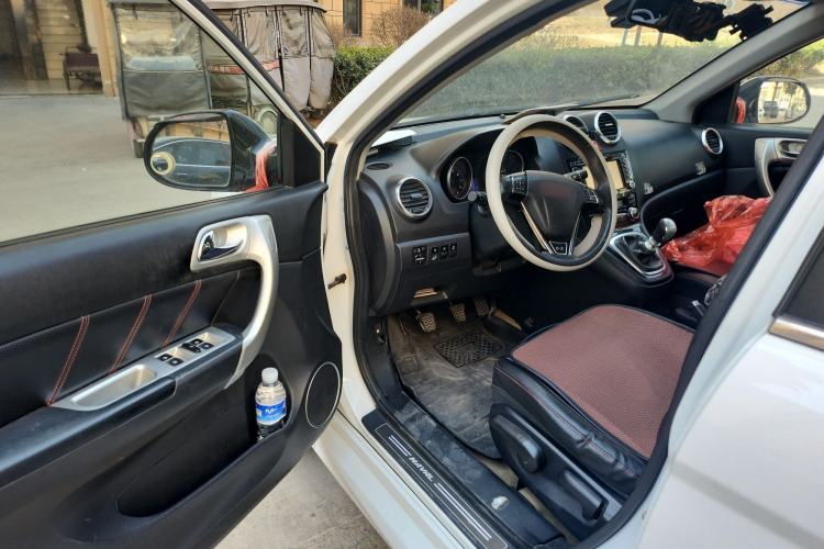 Used Haval H6 2013 Upgraded Model 1.5T Manual Two-Wheel Drive Elite Version