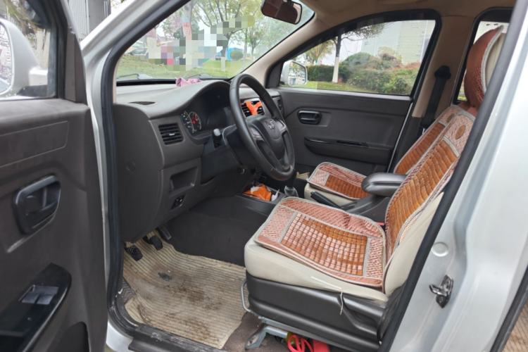 Used Wuling Rongguang V 2016 1.5L Standard Version