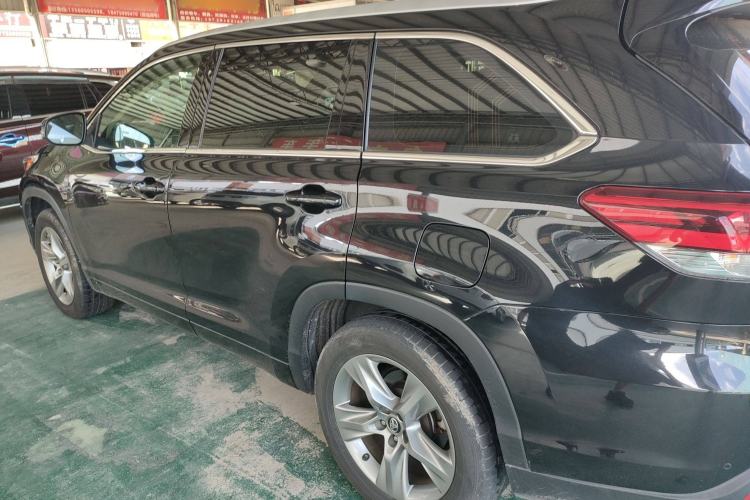 Used Toyota Highlander 2018 2.0T Four-Wheel Drive Luxury Edition 7 Seats China V Emission Standard

