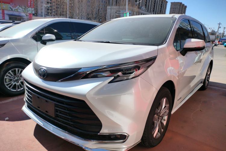 Used Toyota Sienna 2023 2.5L Hybrid Comfort Edition