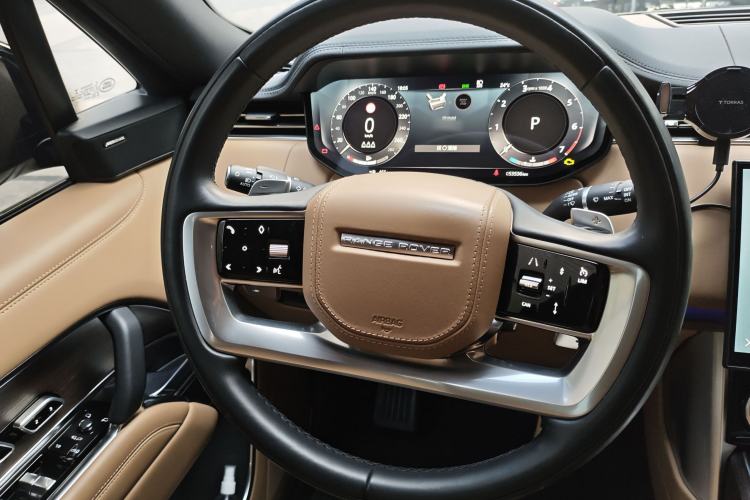 Used Land Rover Range Rover 2023 3.0 L6 360 PS Grand Edition