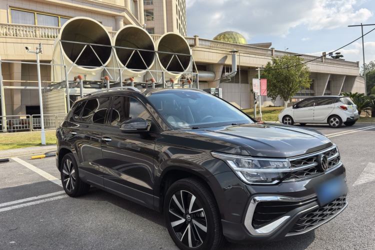 Used Volkswagen Tharu 2024 300TSI Two-Wheel-Drive Moonlight Edition