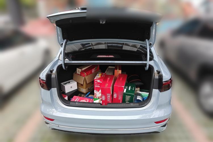 Used Geely Auto Emgrand 2023 4th Generation Champion Edition 1.5L CVT Prestige Model
