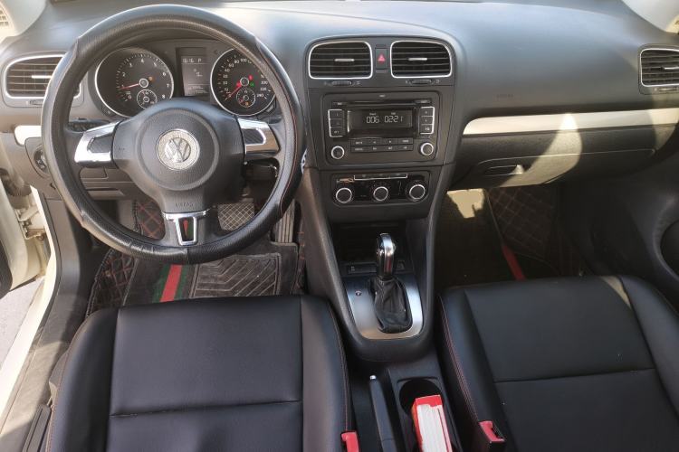 Used Volkswagen Golf 2012 1.6L Automatic Fashion Model