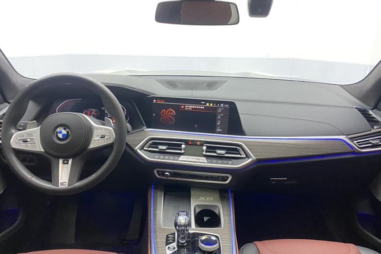 Used BMW X5 2022 xDrive 40Li M Sport Package