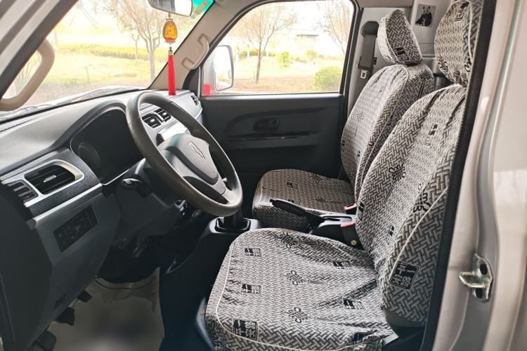 Used Jinbei T5 2023 1.6L Standard Single-Row 3.2m with Rear Dual Wheels
