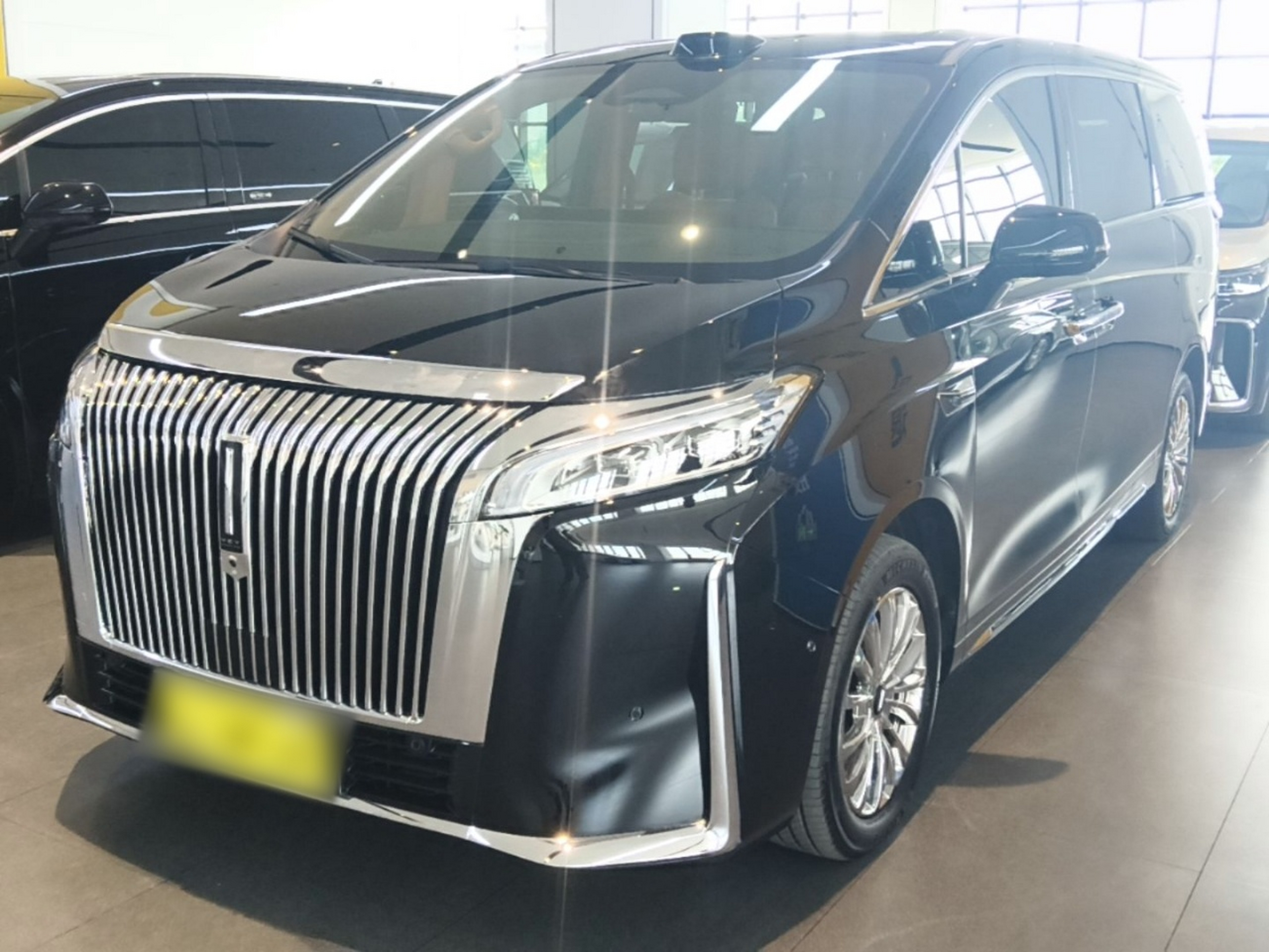 Unter der Vorderseite des Autos