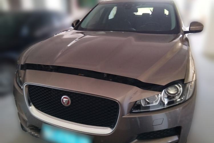 Used Jaguar F-PACE 2016 2.0T Two-Wheel Drive Urban Luxury Edition
