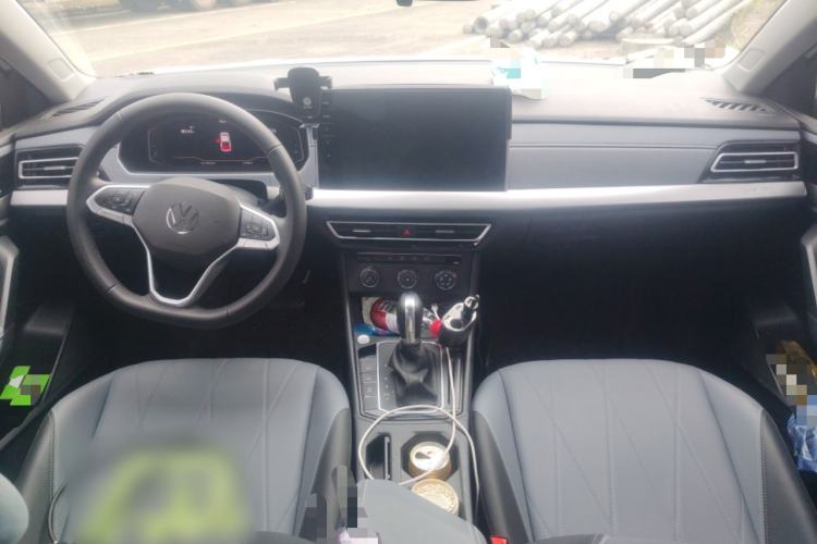 Used Volkswagen Lavida 2024 1.5L Automatic Starry Sky 5 Million Edition Center Console