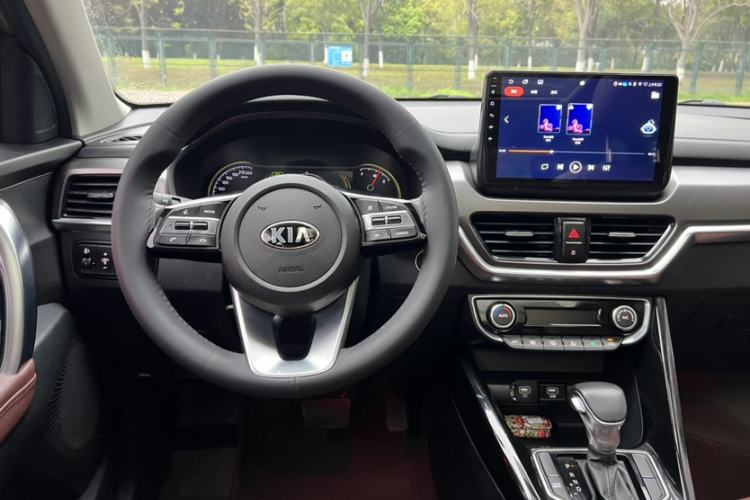 Used Kia Sportage R 2018 2.0L Automatic Smart Luxury Version China V Standard Interior 4