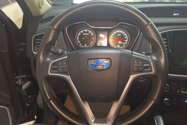 Used Geely Auto Vision X6 2016 1.8L Manual Luxury Model
