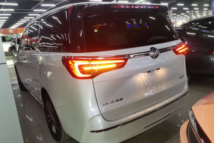 Used Buick GL8 2023 ES Lu Zun Deluxe Model
