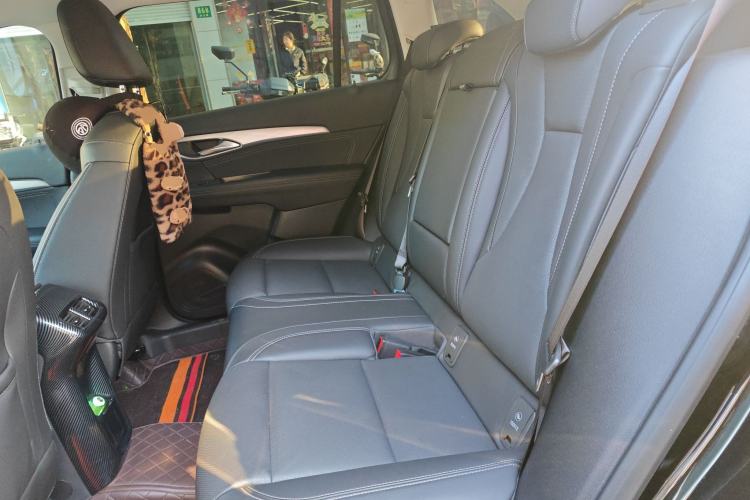 Used Buick Envision 2025 Encore Plus 28T Two-Wheel-Drive Platinum Edition