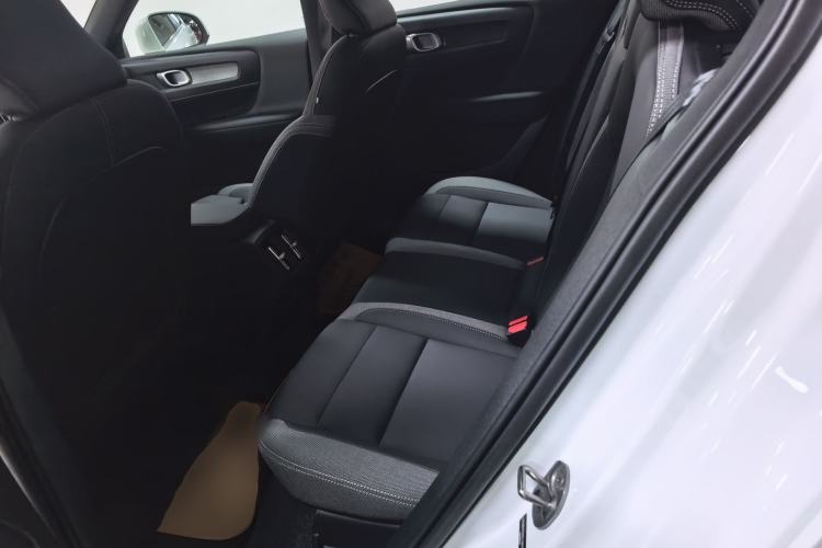 Used Volvo XC40 2025 B3 Smart & Luxurious Edition