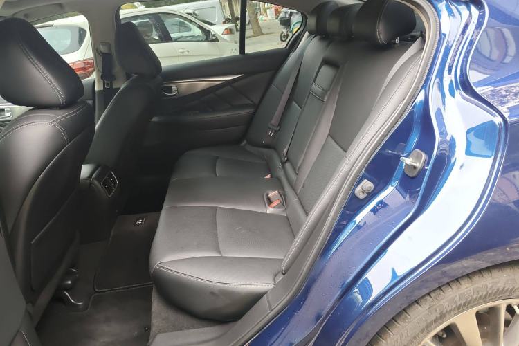 Used Infiniti Q50L 2018 2.0T Enjoyment Version China VI Standard
