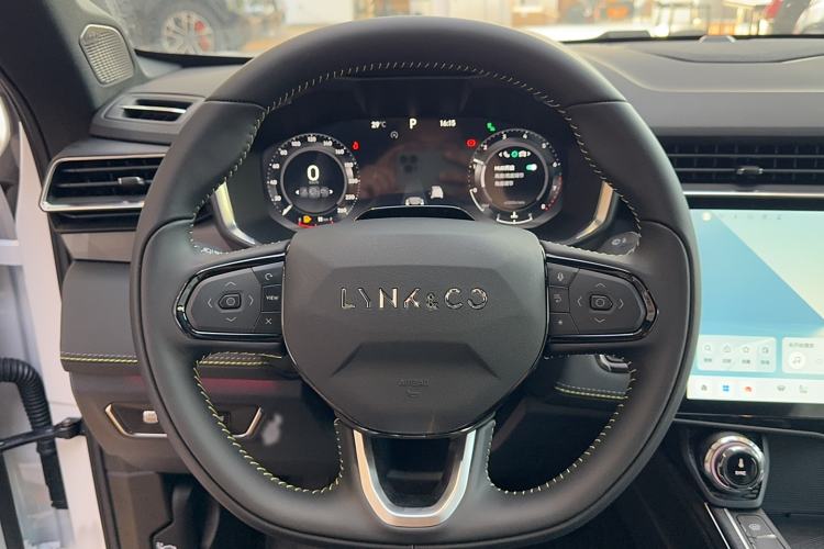 Used Lynk & Co 05 2023 2.0TD Two-Wheel Drive Shine Halo