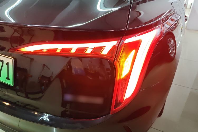 Used Hongqi E-QM5 2021 Charging Version Flagship Edition Right Rear Taillight