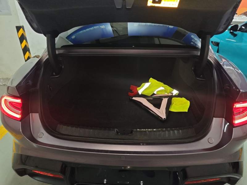 Used Xiaomi Auto SU7 2024 Rear-Drive Ultra-Long Range Advanced Pro-Level Intelligent Driving Version — 18