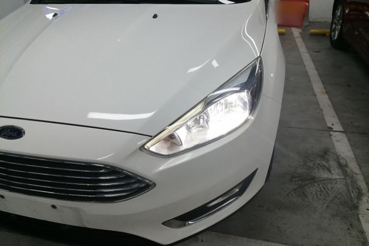 Used Ford Focus 2018 Sedan Classic EcoBoost 180 Automatic Elite Model Left Front Headlight