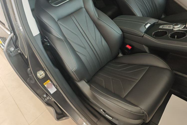 Used Changan UNI-K 2024 2.0T Two-Wheel Drive YueShang Trim