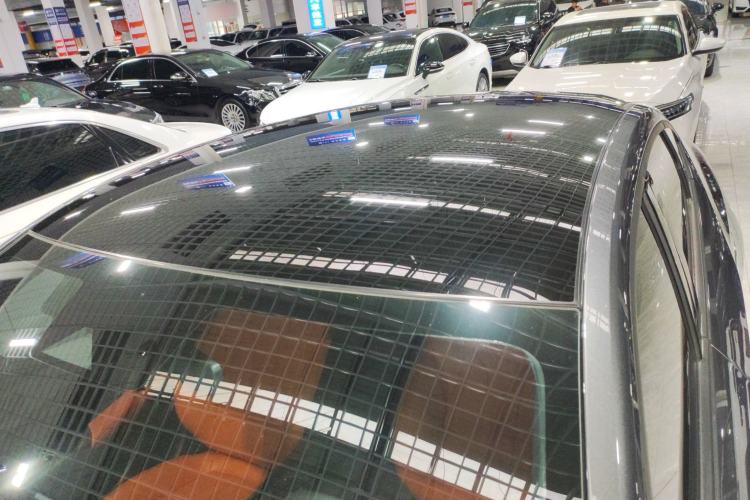 Used CHANGAN UNI-V 2025 Model Third-Generation 2.0T Dynamic Edition Roof