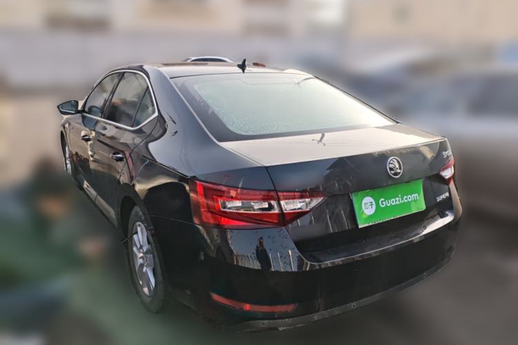 Used Skoda Superb 2016 TSI280 Manual Front-Drive Version Exterior 3