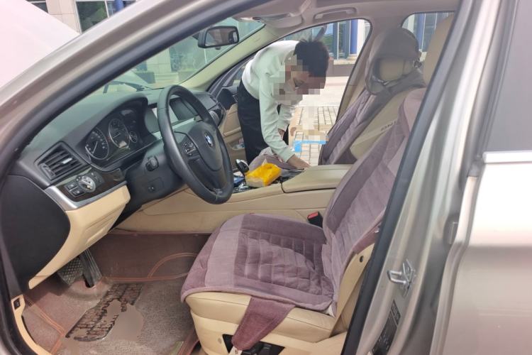 Used BMW 5 Series 2013 525Li Leading Model
