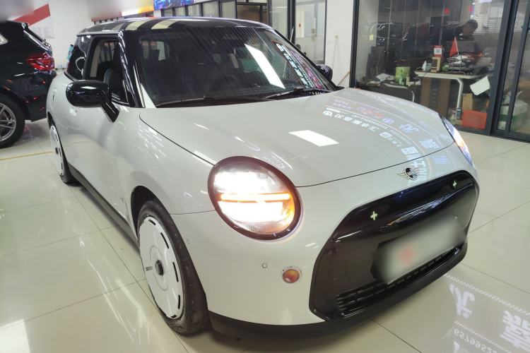 Used MINI Electric MINI COOPER 2025 Model Facelift 466km COOPER E Classic Style
