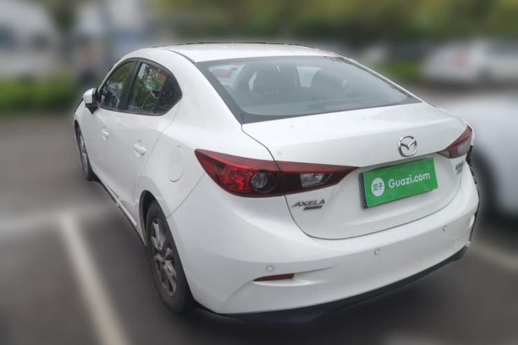 Used Mazda 3 Axela 2016 Sedan 1.5L Manual Comfort Model
