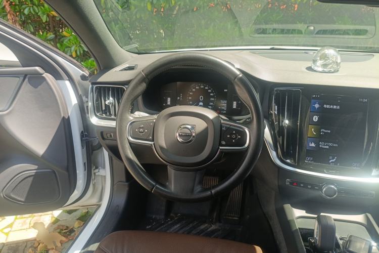 Used Volvo S60 2022 B4 Zhiyi Luxury Edition Steering Wheel
