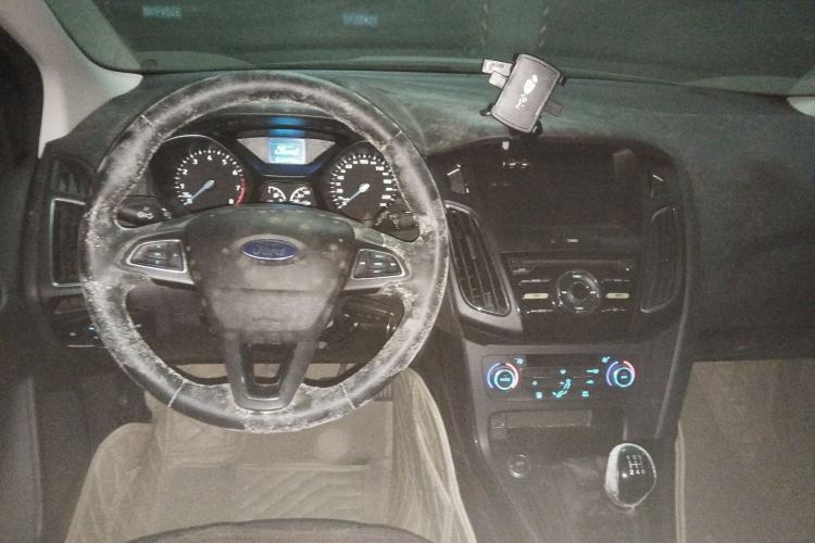 Used Ford Focus 2017 Hatchback 1.6L Manual Fashion Edition SmartDrive Version Steering Wheel