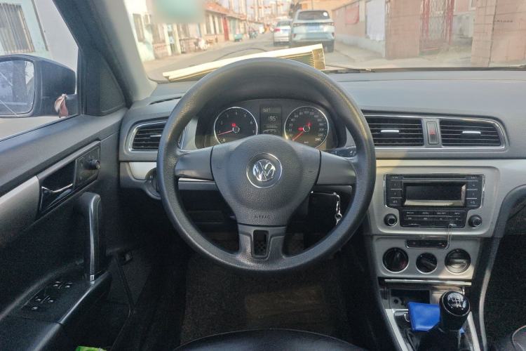 Used Volkswagen Lavida 2013 Restyled Classic 1.6L Manual Comfort Edition Steering Wheel