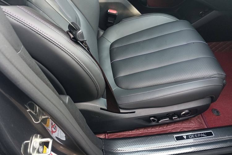 Used Deepal L07 2025 530 Ultra DeepBlue Intelligent Driving AD PRO Pure-Electric Version
