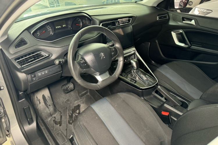 Used Peugeot 308 2018 1.6L Automatic Luxury Edition Left Front Seat