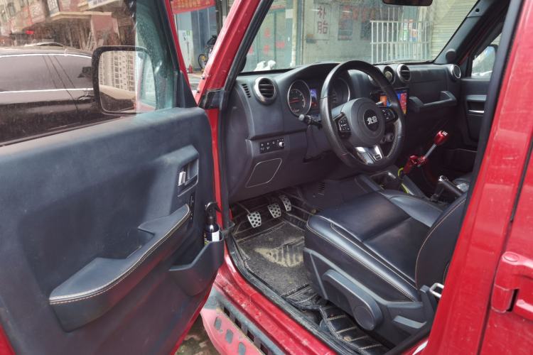 Used BAIC Off-Road BJ40 2016 40L 2.0T Manual All-Wheel Drive Prestige Edition